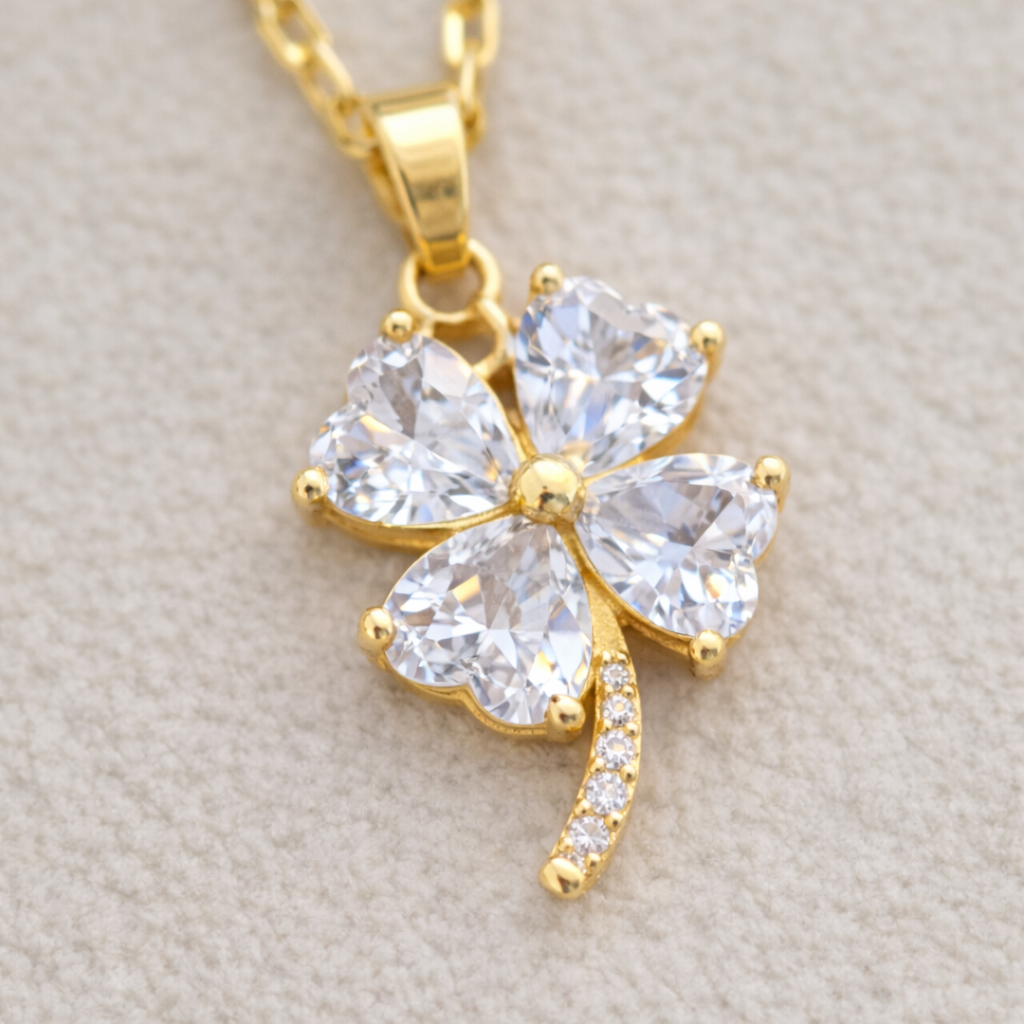 14 Ayar Altın Kaplama Ters Yonca Kolye