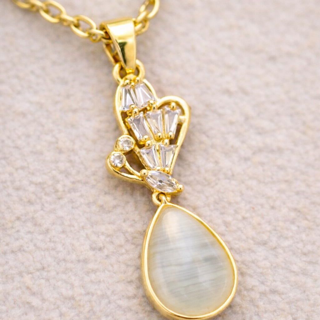 14 Ayar Altın Kaplama Şeffaf Taşlı Zarif Kolye