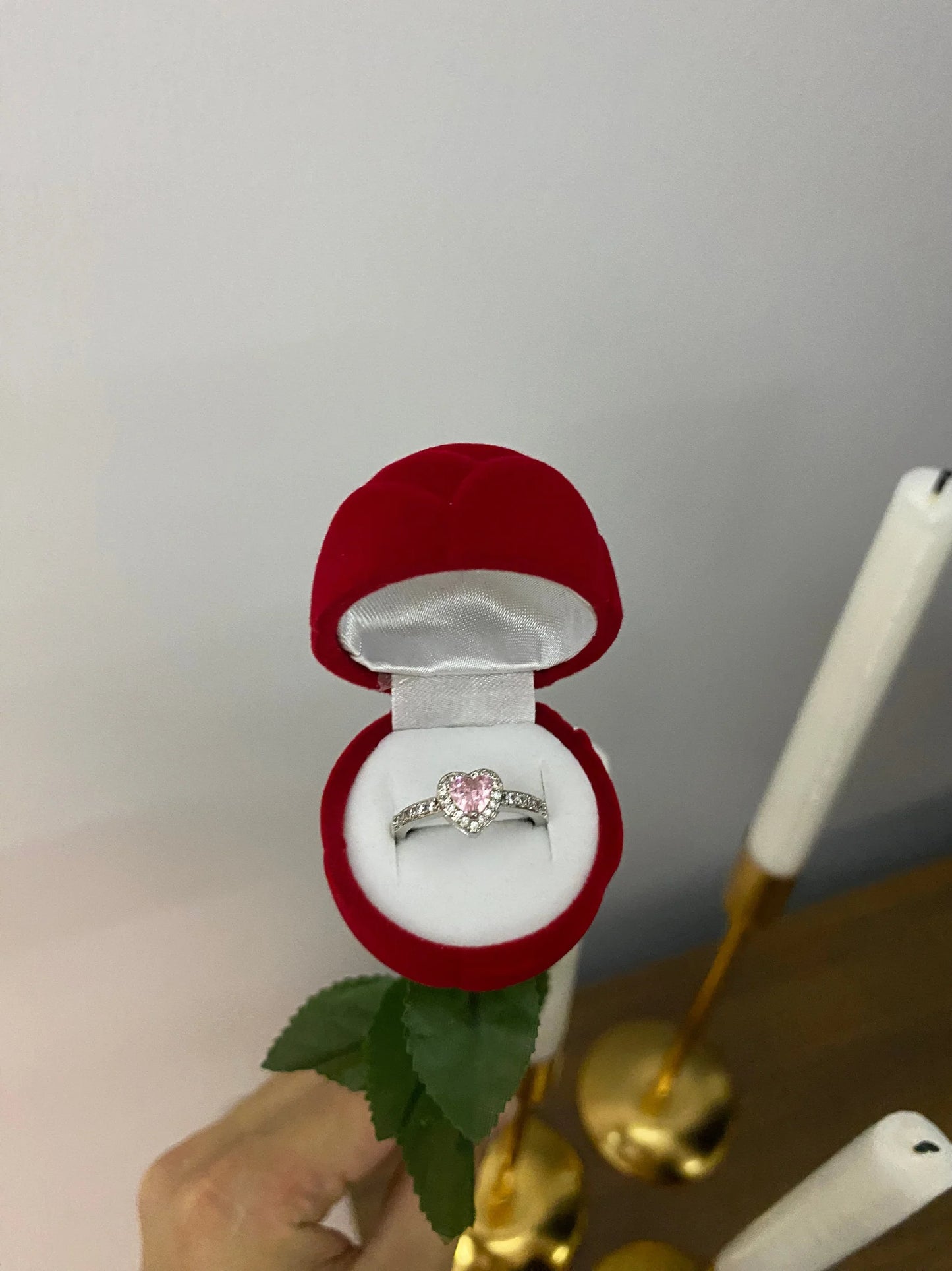 KADİFE GÜL İÇİNDEN ÇIKAN PANDORA YÜZÜK